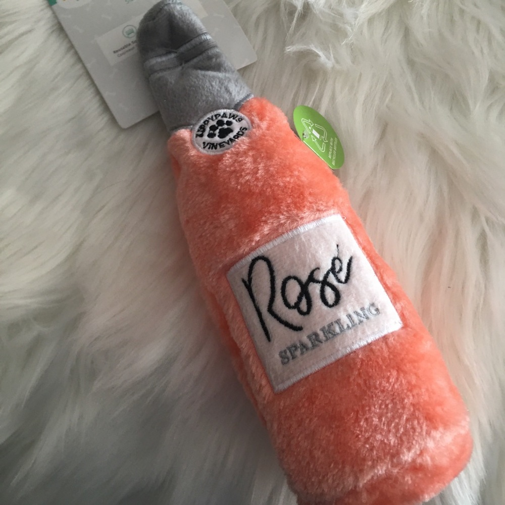 Doggy wine bottle toy with interchangeable bottle